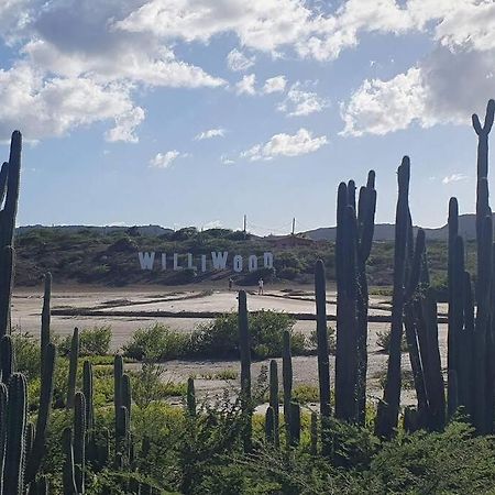 Local Willibrord Lodge Willibrordus Экстерьер фото
